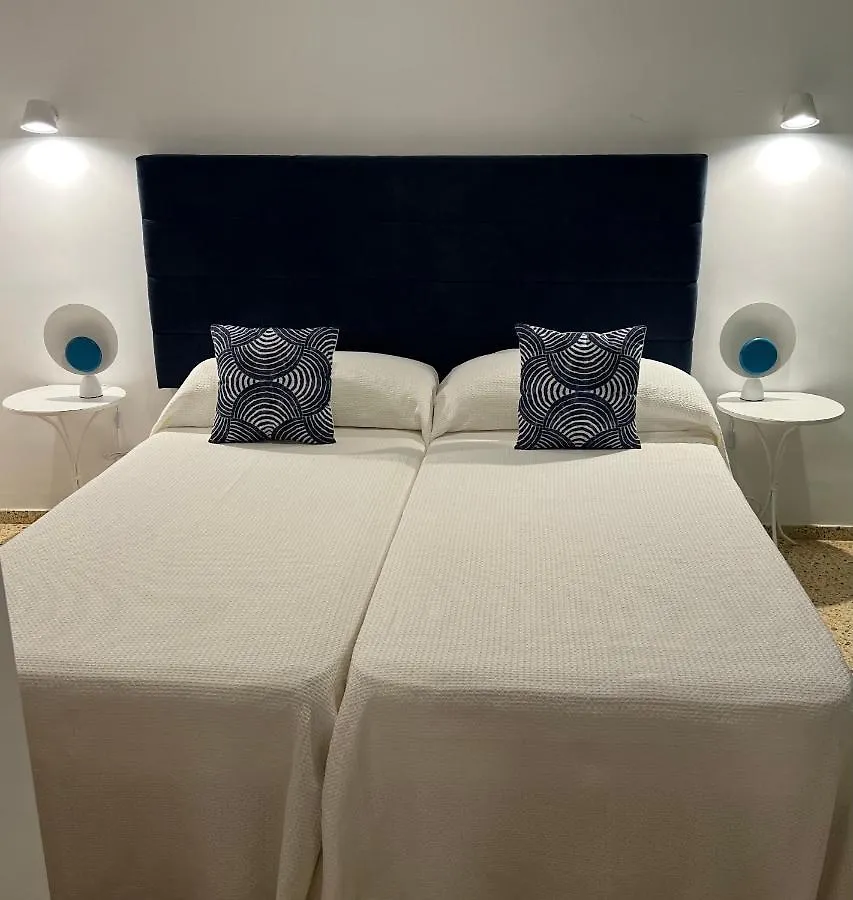 Apartamentos Poniente Playa San Antonio Abad 2*,  España
