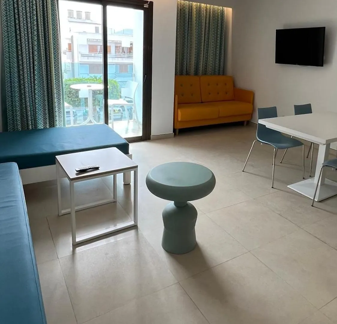 Apartamentos Poniente Playa San Antonio Abad 2*,  España