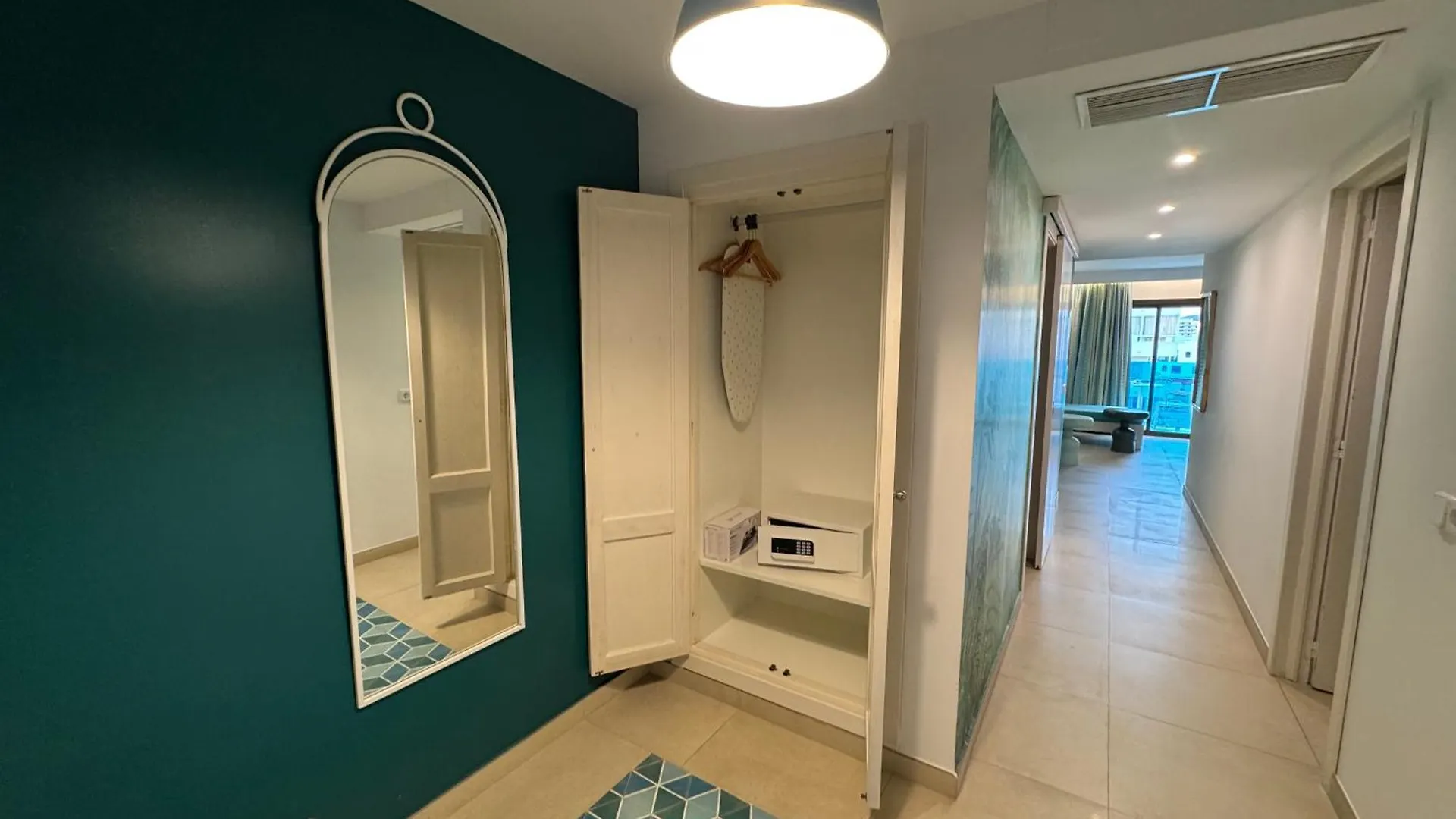 Aparthotel Boutique Poniente Playa Σαν Αντόνιο 2*,  Ισπανία